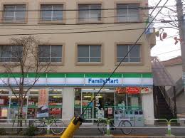 コンビニ　ファミリーマート滝野川一丁目店（コンビニ）まで388m