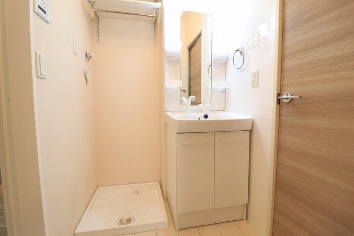 洗面設備　写真は現状を優先します。