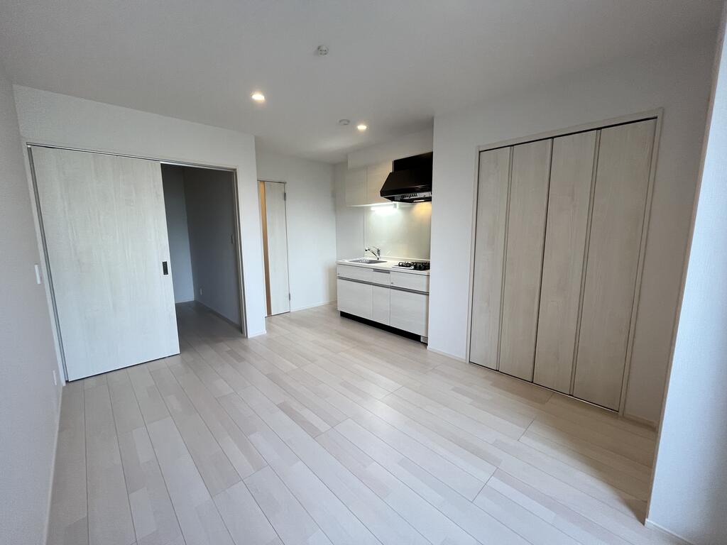 居室・リビング　左右反転タイプの間取りです。