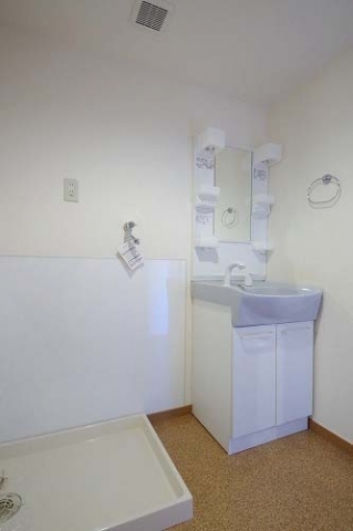 洗面設備　類似室内