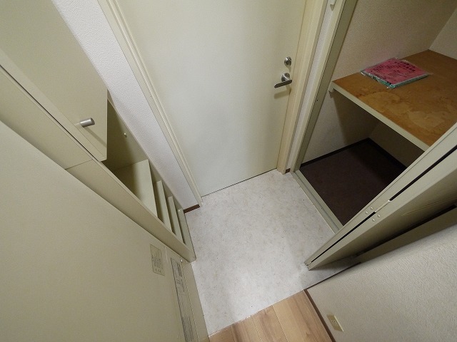 玄関　落ち着いた玄関です