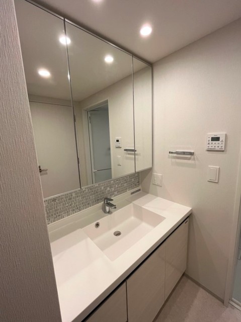 洗面設備　※写真は同タイプ住戸です。