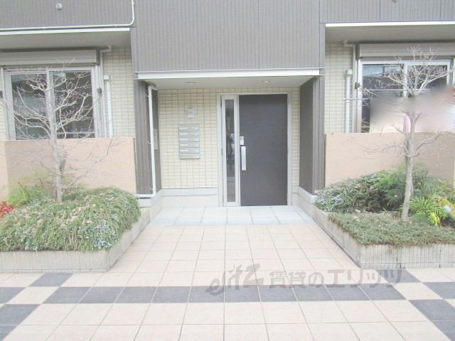 エントランス　エントランス