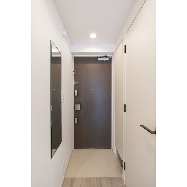 玄関　同タイプ写真　※現況優先