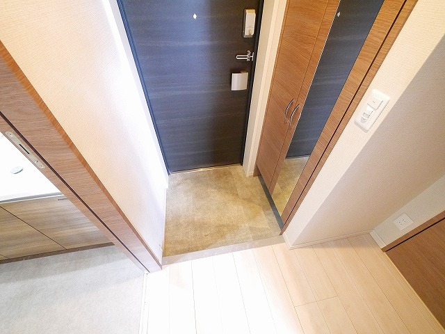 玄関　落ち着いた玄関です