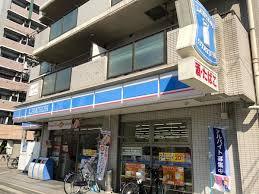 コンビニ　ローソン 東中本三丁目店（コンビニ）まで495m