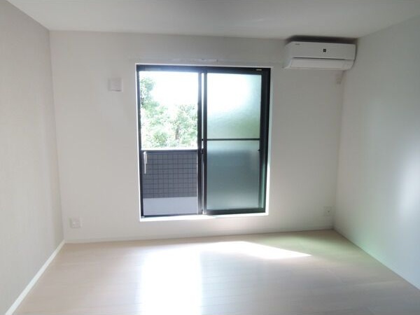 居室・リビング　前回空室時写真