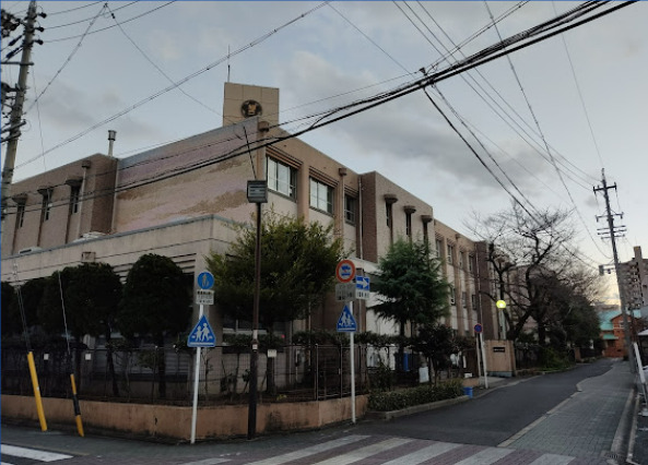 小学校　名古屋市立旭丘小学校（小学校）まで91m