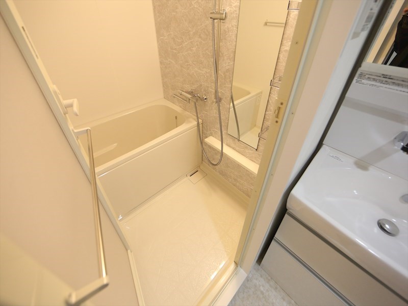 バス・シャワールーム　バスルーム　浴室暖房乾燥機付き