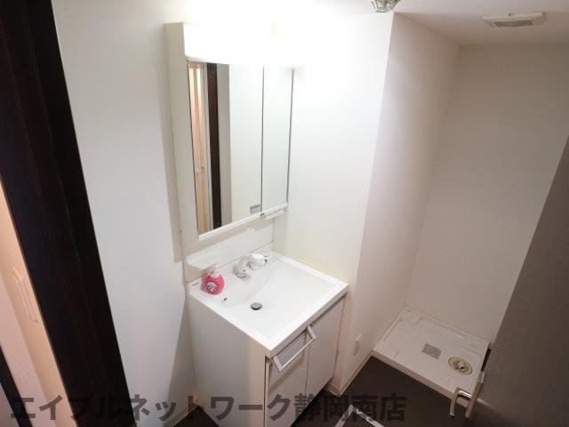 洗面設備　忙しい朝には欠かせない洗面所です