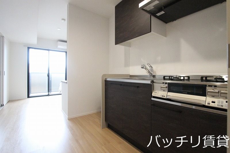 キッチン　写真は別号室の為、現状優先になります。