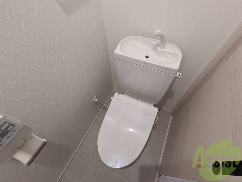 トイレ　写真は同物件の別部屋、間取りになります。ご参考下さい。