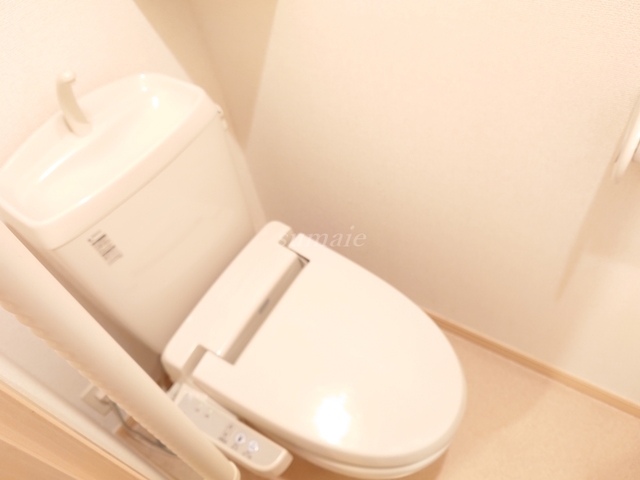 トイレ　温水洗浄便座付きトイレです☆