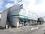 コンビニ　ファミリーマート　阪急門戸厄神駅前店（コンビニ）まで68m