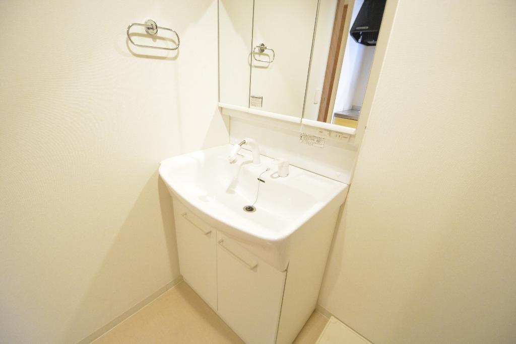 洗面設備　洗髪洗面化粧台