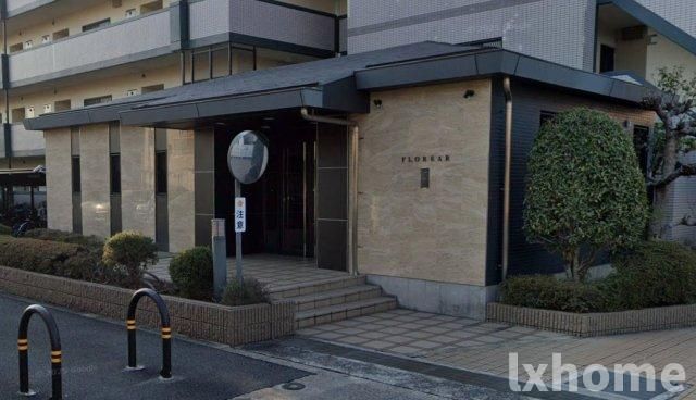 エントランス　建物の内部です