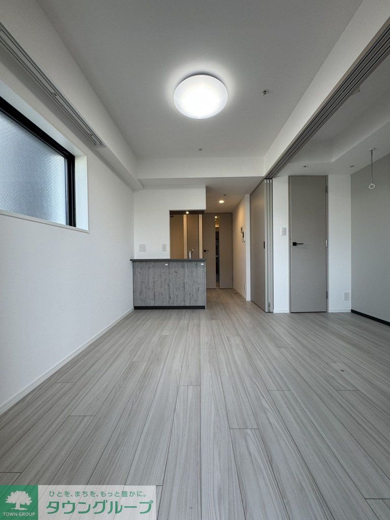 居室・リビング　反転タイプ（リビング側面に窓なし）