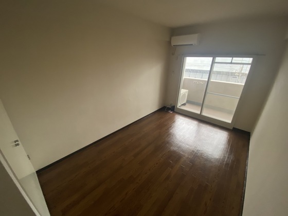 居室・リビング　※別部屋の写真です