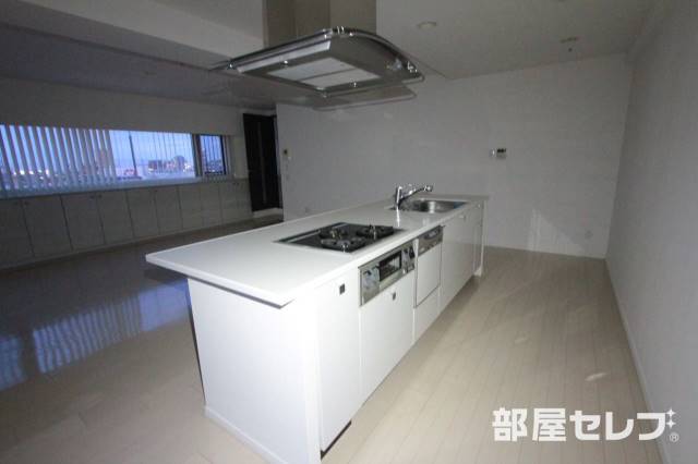 キッチン　キッチンスペースも広くて使いやすい