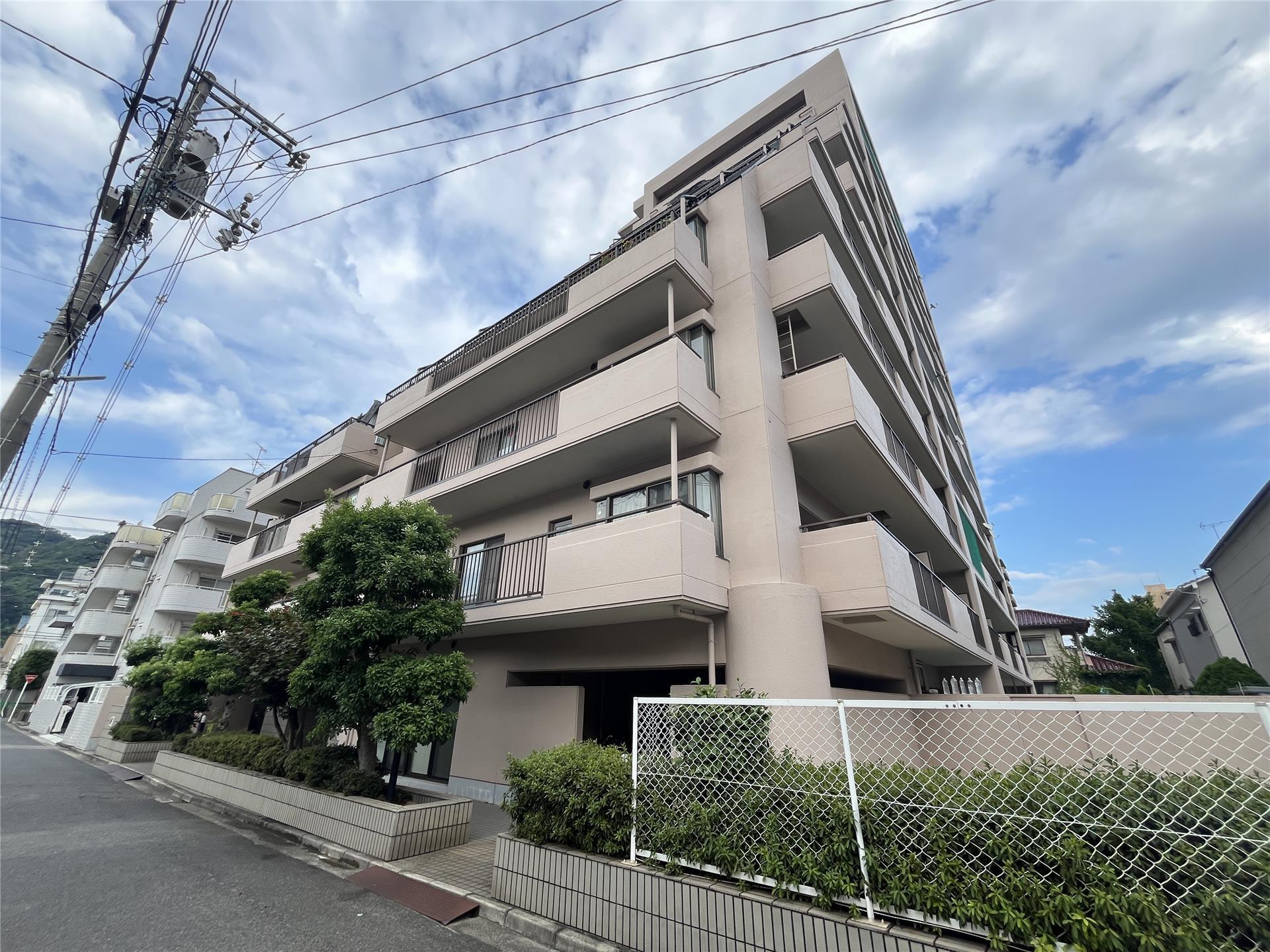 建物外観　1989年築　バルミー阿賀駅前