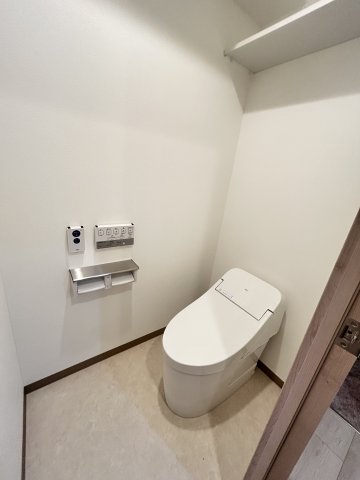 トイレ　落ち着いたトイレです