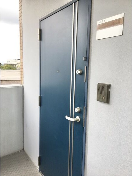 玄関　写真はイメージです。詳細は弊社にて内見をお願い致します！