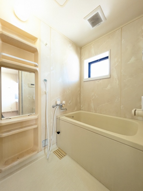 バス・シャワールーム　※清掃前