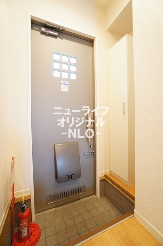 玄関　シューズボックスがあり、玄関が片付きます☆