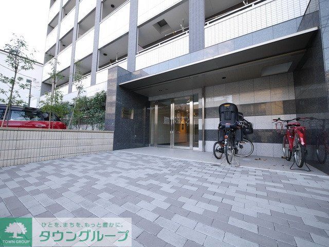 エントランス　★建物入口前★