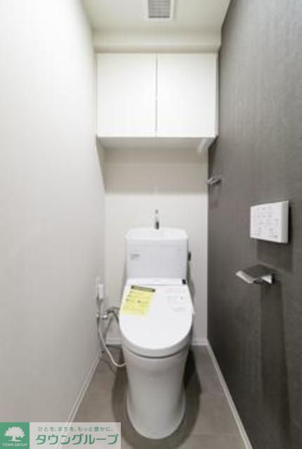 トイレ　※写真は同タイプ住戸です。