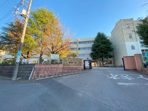 小学校　松戸市立上本郷第二小学校（小学校）まで545m