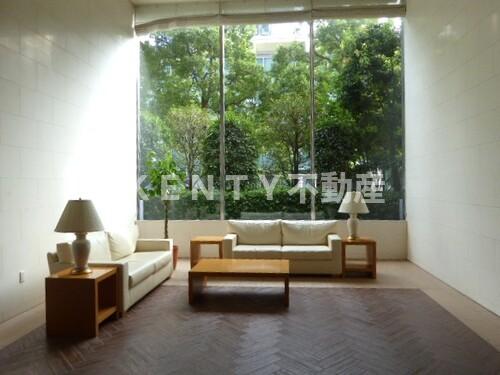 ロビー　建物の内部です