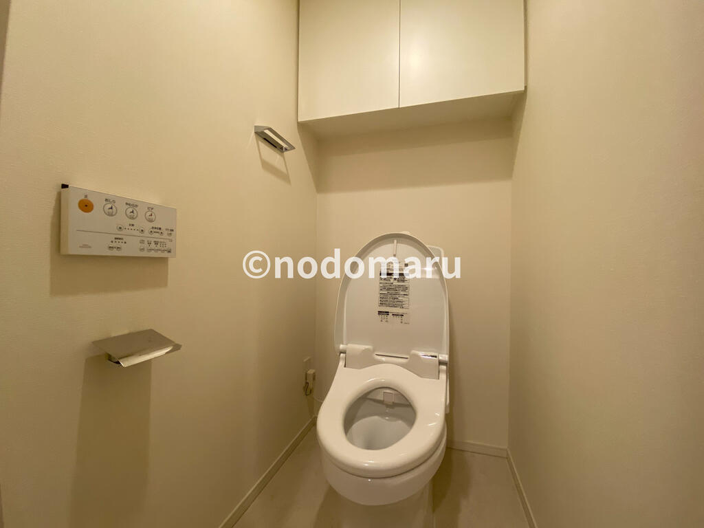 トイレ　※写真は同タイプの別部屋となります