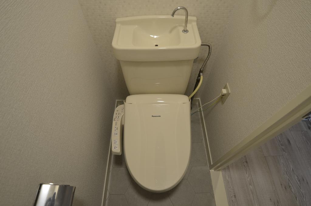 トイレ　シャワー付トイレ