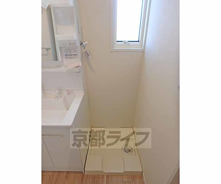 その他設備　洗濯機置き場は脱衣場にあります。