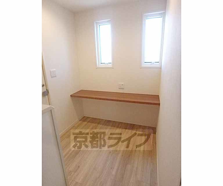 その他部屋・スペース　開放感のある廊下です。