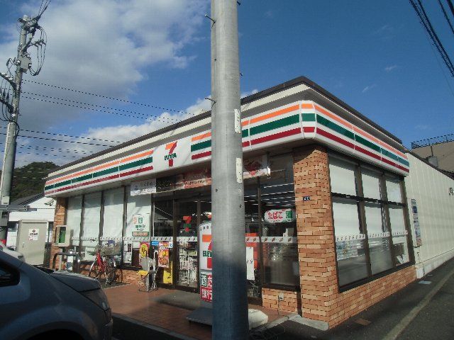 コンビニ　セブン-イレブン逗子インター西店（コンビニ）まで2339m