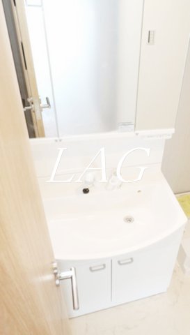 洗面設備　独立洗面台です。