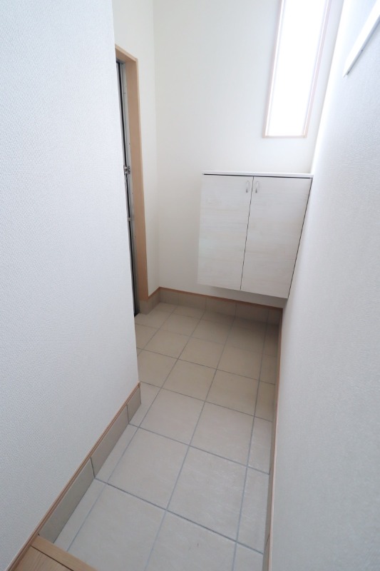 玄関　図面と現状に相違がある場合には現状を優先