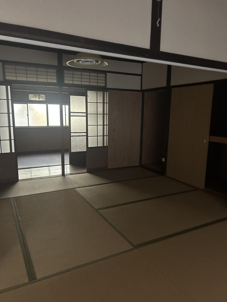 上阿達町1階東貸家の内装写真