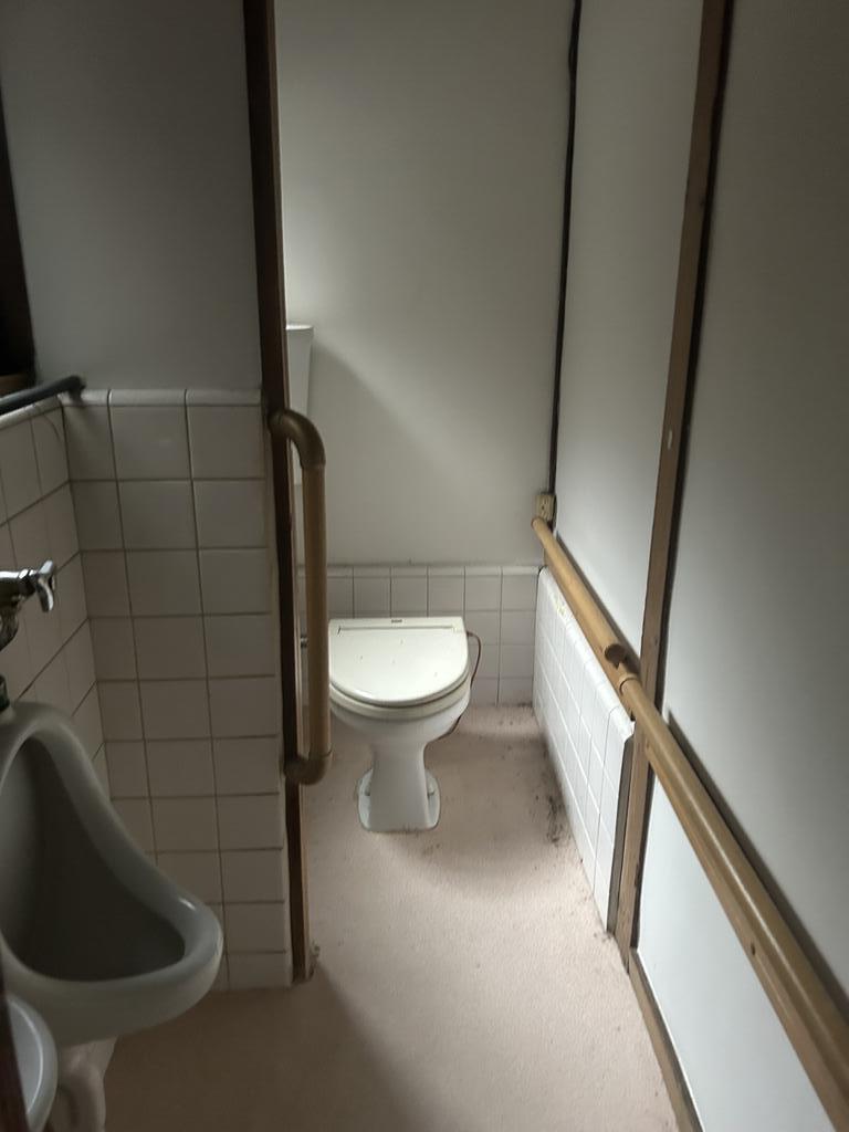 上阿達町1階東貸家のトイレ写真