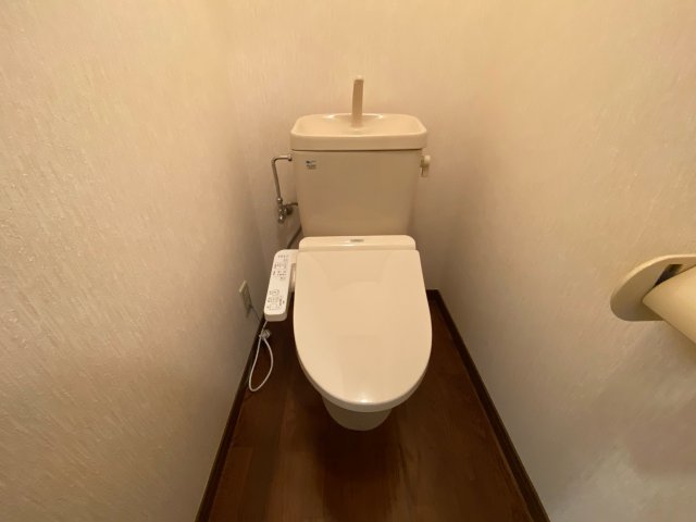 トイレ　温水洗浄便座あり！