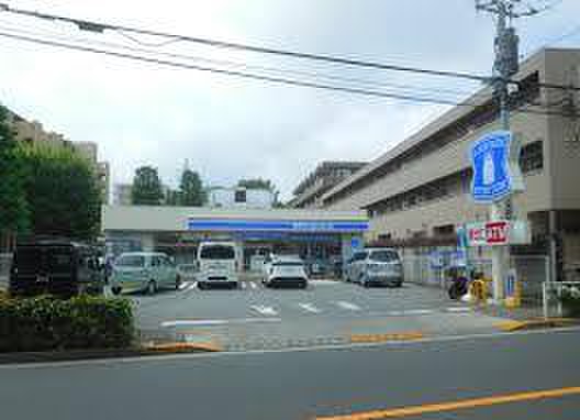 コンビニ　ローソン 武蔵野桜堤二丁目店（コンビニ）まで600m