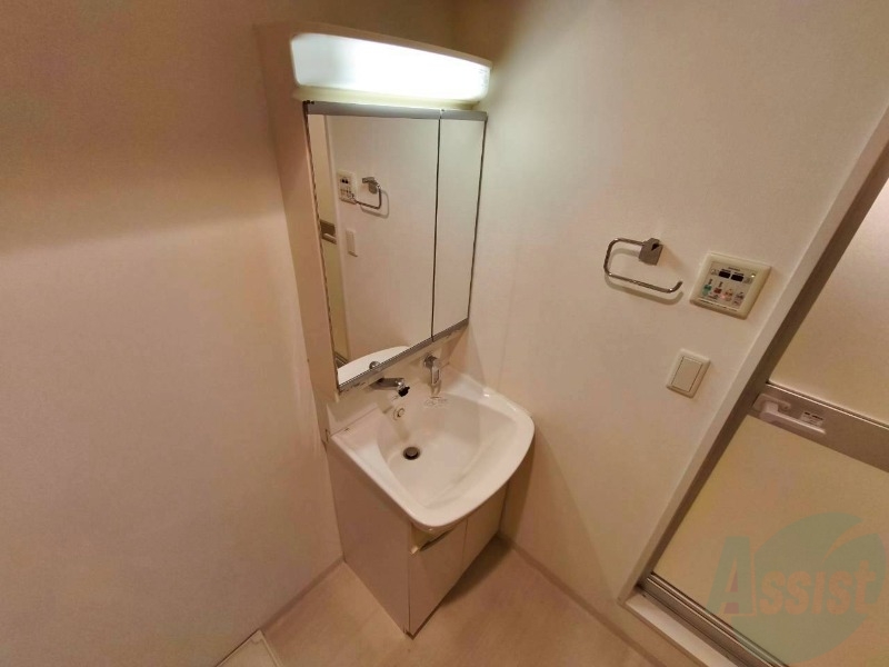 洗面設備　シャンプードレッサーで身支度もラクラクです！