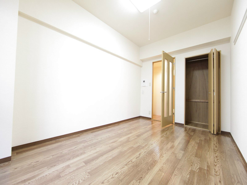 収納　洋室7.5帖　クローゼット（収納充実してます）