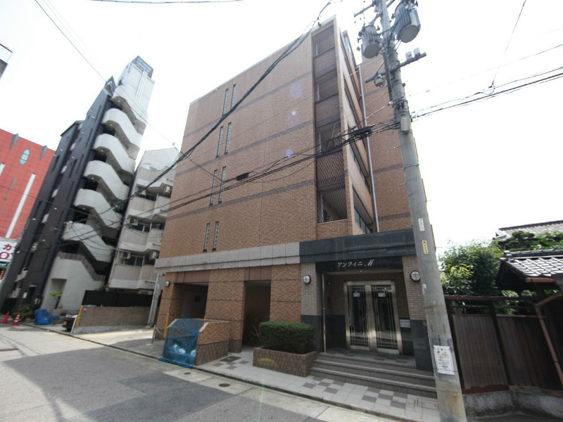 建物外観　外観　防犯カメラ　オートロック