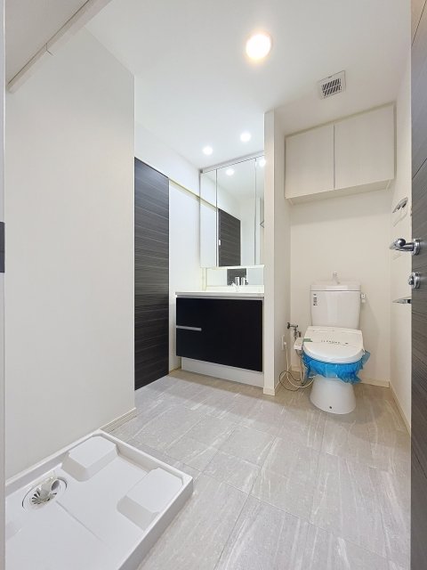 洗面設備　※家具・小物はイメージです