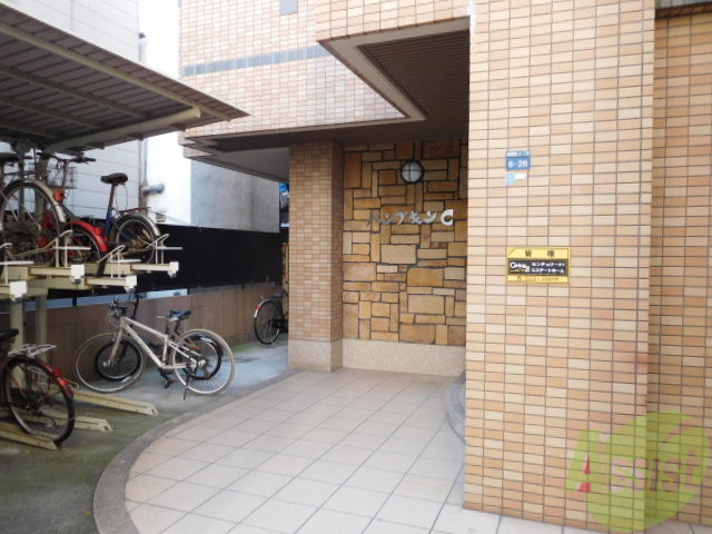 エントランス　落ち着いた雰囲気のエントランス