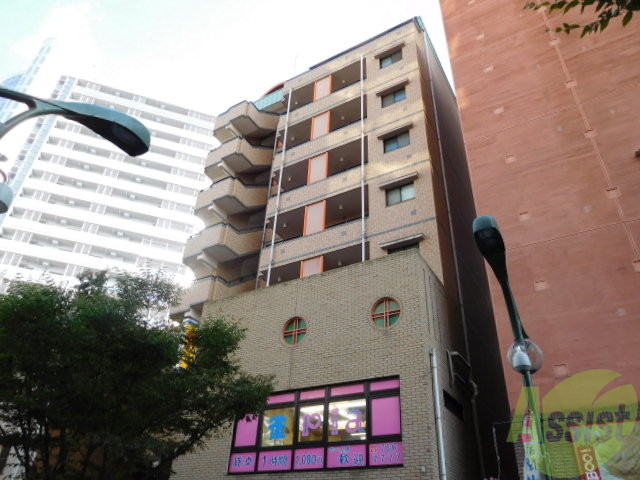 建物外観　落ち着いてモダンなデザイン。