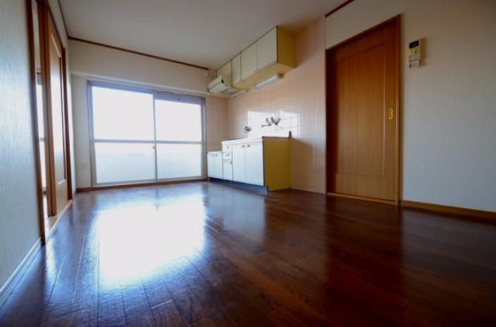 居室・リビング　南向きで陽当り良好なお部屋です